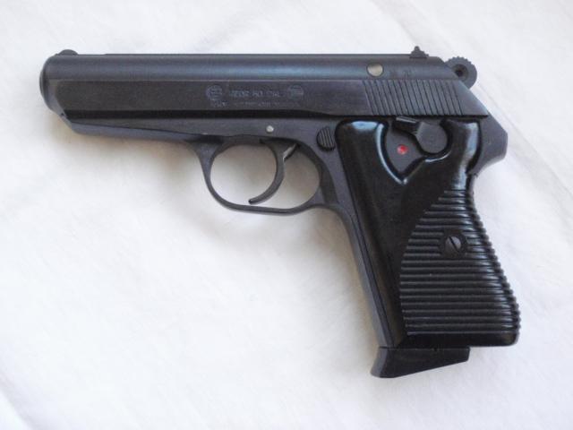 CZ - Ceska Zbrojovka VZOR 50 � vendre d'occasion sur 18bis.ch