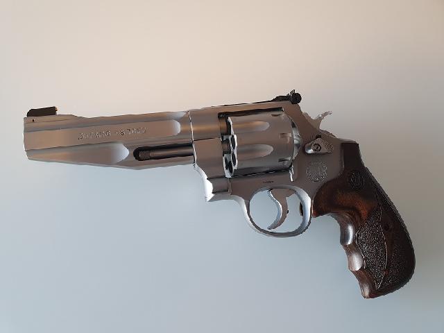 Smith & Wesson 627 - Performance centre  vendre d'occasion sur 18bis.ch