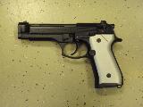 Beretta 92FS 595.00 à vendre d'occasion sur 18bis.ch Beretta 92FS 595.00 à vendre d'occasion sur 18bis.ch