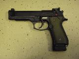 Beretta 92 à vendre d'occasion sur 18bis.ch Beretta 92 à vendre d'occasion sur 18bis.ch