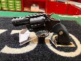 Colt Commando Petit revolver Colt en 38 spcial, double action, vise fixe et canon...