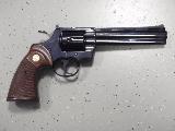 Colt Python 2500.00 à vendre d'occasion sur 18bis.ch Colt Python 2500.00 à vendre d'occasion sur 18bis.ch