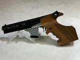 Morini Competition Arm S.A. CM 22 M Pistolet de sport petit calibre semi-automatique, pour le 25m, détente exceptionnelle, crosse en bois pour droitier, taille L. dans sa boîte...