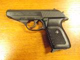 Sig Sauer P230 480.00 à vendre d'occasion sur 18bis.ch Sig Sauer P230 480.00 à vendre d'occasion sur 18bis.ch