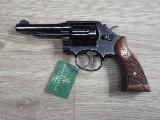 Smith & Wesson 10-5 Revolver de six coups en 38 Sp�cial, canon de 4 pouces, crosse bois, vis�e fixe, double...