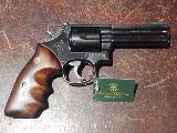 Smith & Wesson 586 650.00  vendre d'occasion sur 18bis.ch