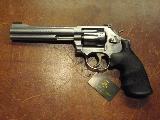 Smith & Wesson 617-6