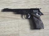 Star Bonifacio Echeverria SA Un pistolet trs sympathique pour collectionneur darmes relativement anciennes ou petit tir sportif en 22. Simple action, vise fixe mais possiblement...