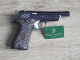 Star Bonifacio Echeverria SA Un pistolet tr�s sympathique pour collectionneur d�armes relativement anciennes ou petit tir sportif en 22. Simple action, vis�e fixe mais possiblement...